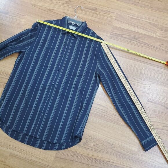 Vince Mens M Classic Fit Shirt Long Sleeve Blue Gray Striped Button Front cotton - Picture 9 of 9